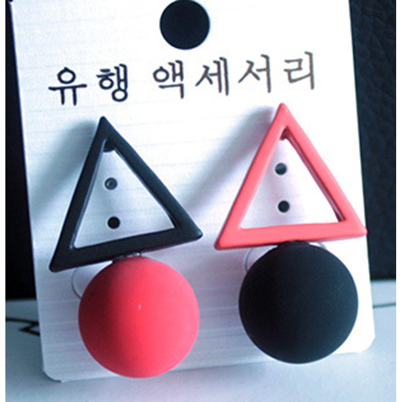 Anting Korea Style Segitiga Geometris Bola Golef