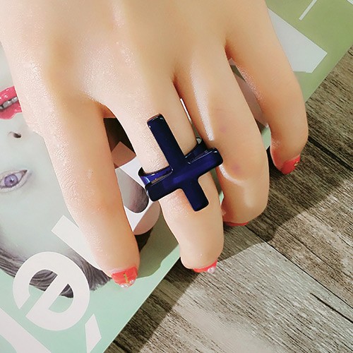 LRC CincinFashion Cross Decorated Simple Design Resin Korean Rings