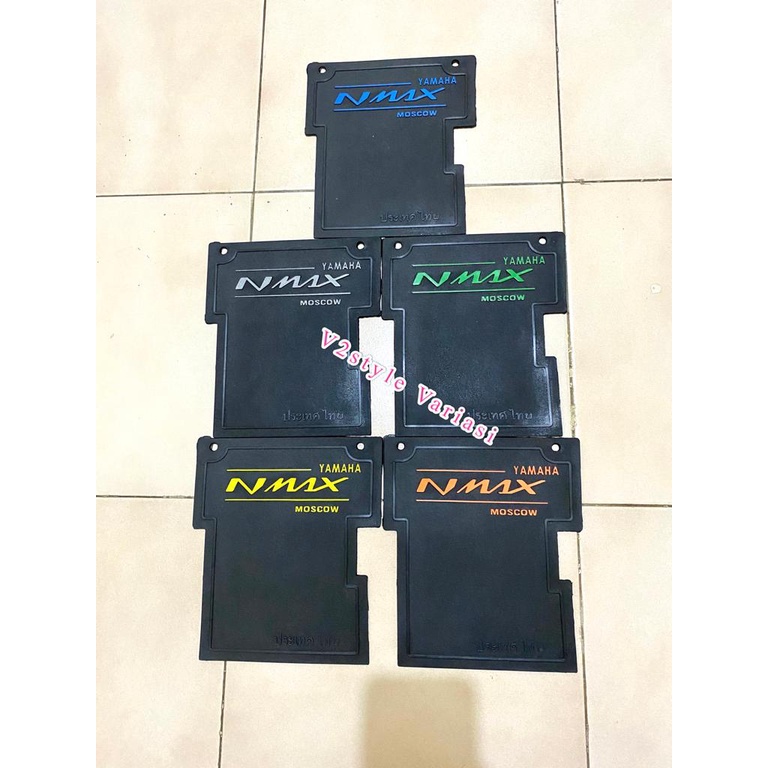 MUDFLAP YAMAHA NMAX 155 OLD KARET KARBON THAILAND PENAHAN LUMPUR KARPET CARBON PELINDUNG MESIN DINAMO ALAS KOLONG SPAKBOR YAMAHA NMAX LAMA 2015 2016 2017 2018 2019 DECKPAD THAILOOK VARIASI MOTOR BIRU MERAH KUNING SILVER ORANGE HIJAU