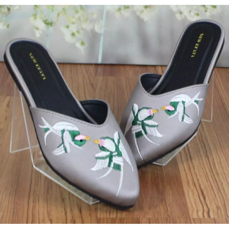 YUKI MODE MD2 Sepatu lancip wanita bordir musim semi sepatu slip on Flat