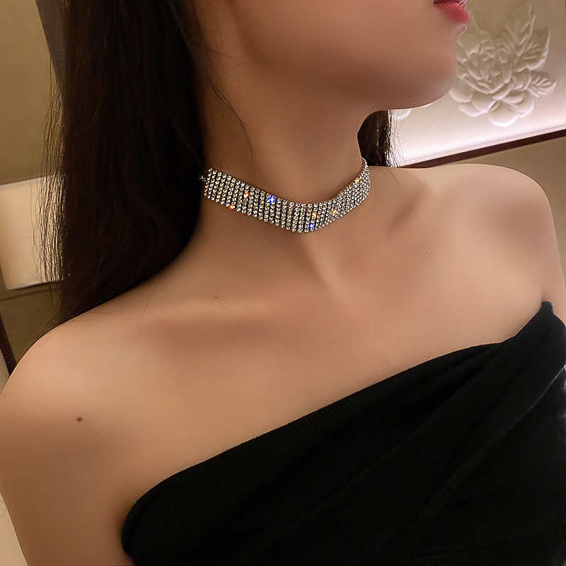 Women Crystal Rhinestone Choker Necklace / Ladies Simple Charm Necklaces /  Elegant Clavicle Necklace / Girls Silver Color Chain Necklace