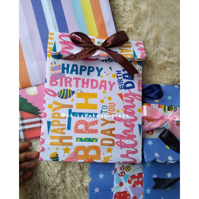 

Bungkus kado instan murah Grosir isi 50pcs ,uk stgh kertas