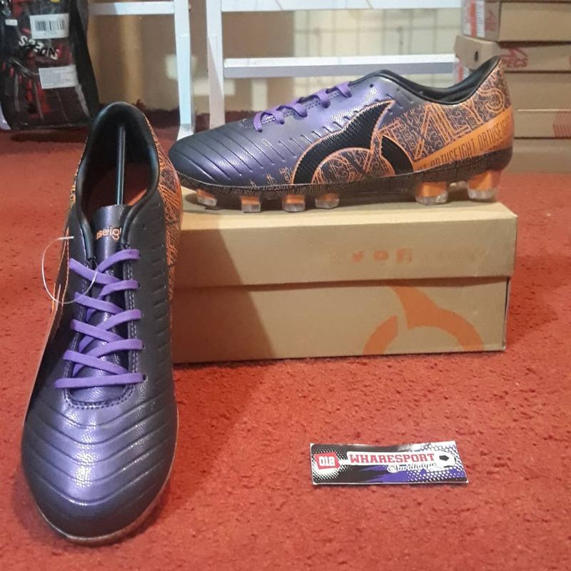 Sepatu Sepak Bola Ortuseight