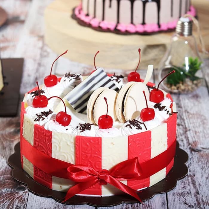 

Kue Ulang Tahun rasa Coklat / Ukuran 20 cm / Murah dan Enak