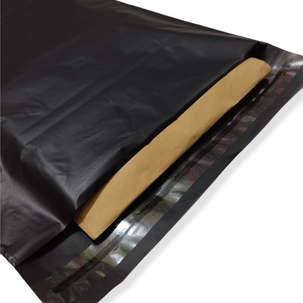 PLASTIK POLYMAILER UKURAN 28X42CM WARNA HITAM HARGA 1 ROLL ISI 100PCS