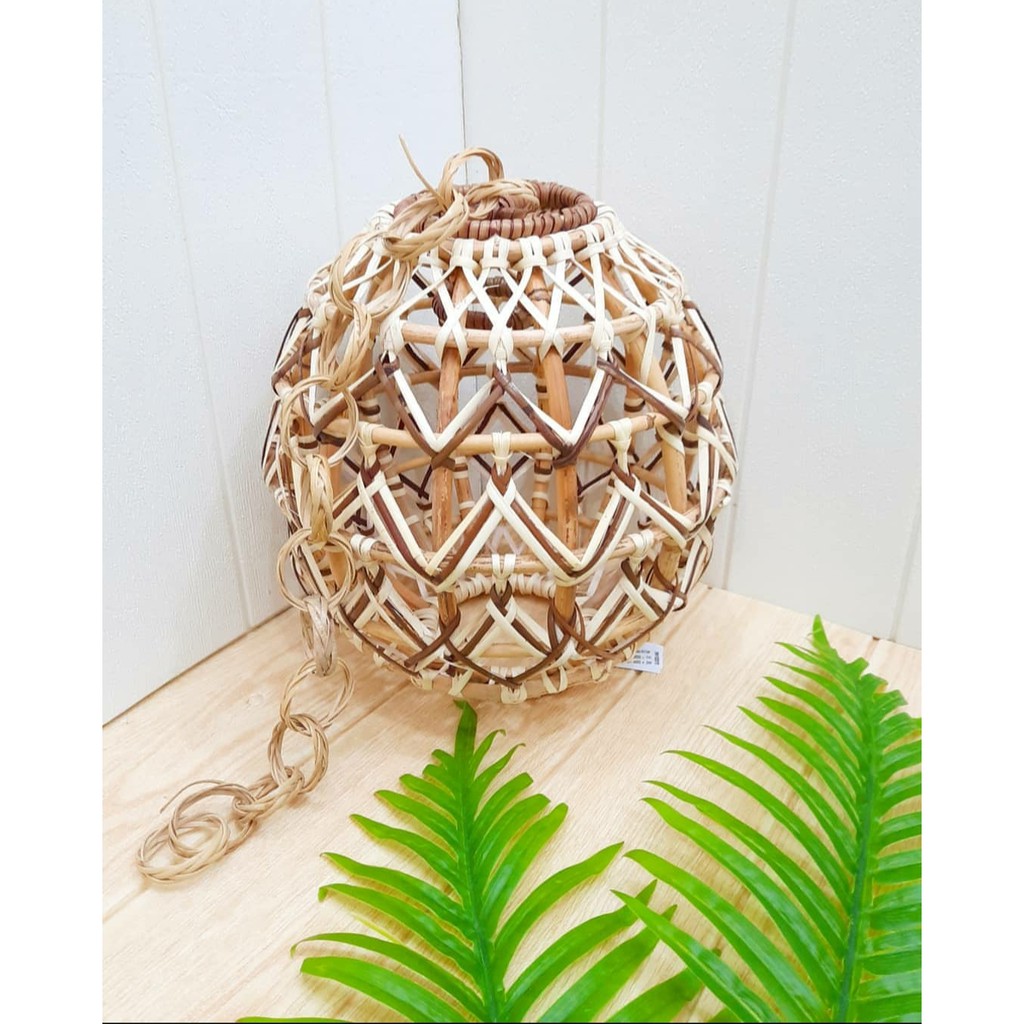 lampion rotan