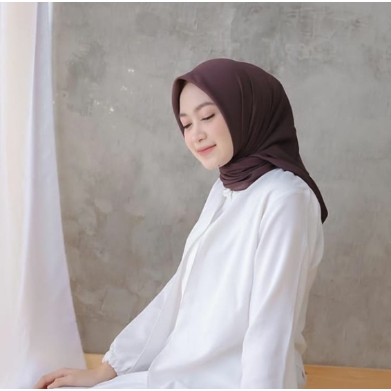 Hijab Bella Square | Jilbab Kerudung Segiempat New Ready 50 warna Trendy Bisa Gojek/Gosend Cod Bayar Di Tempat