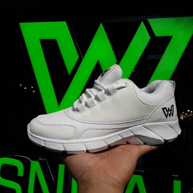 SEPATU PRIA WJ UIH SNEAKERS PRIA CASUAL PRIA TRENDI MASAKINI