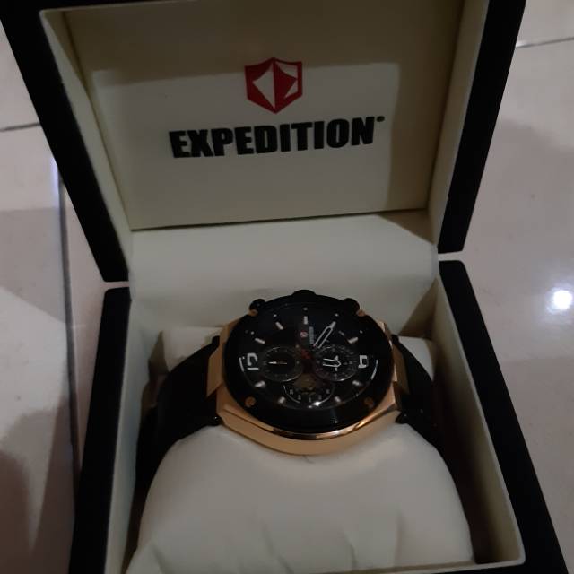 Jam tangan expedition e6756m