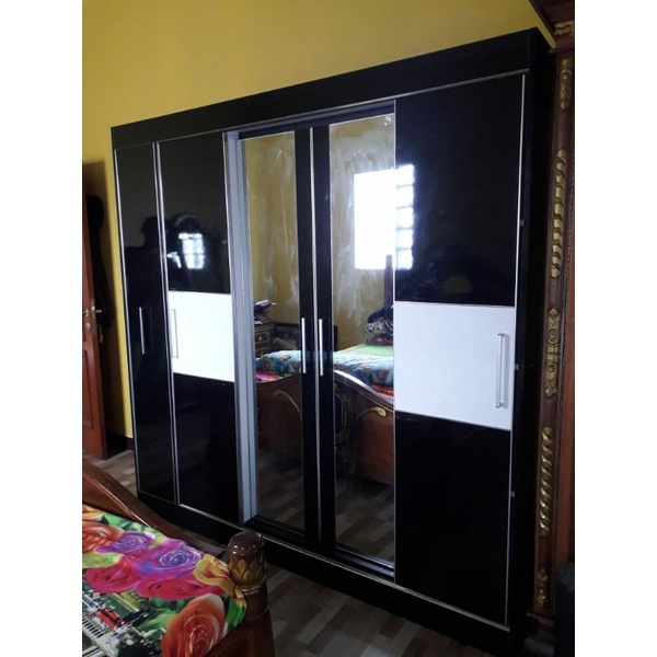 LEMARI PAKAIAN SLIDING/LEMARI PAKAIAN SLEDING HPL