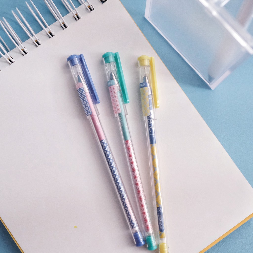 

Pulpen / Pena / Ballpaint Gel Impor Motif Fancy Warna Warni