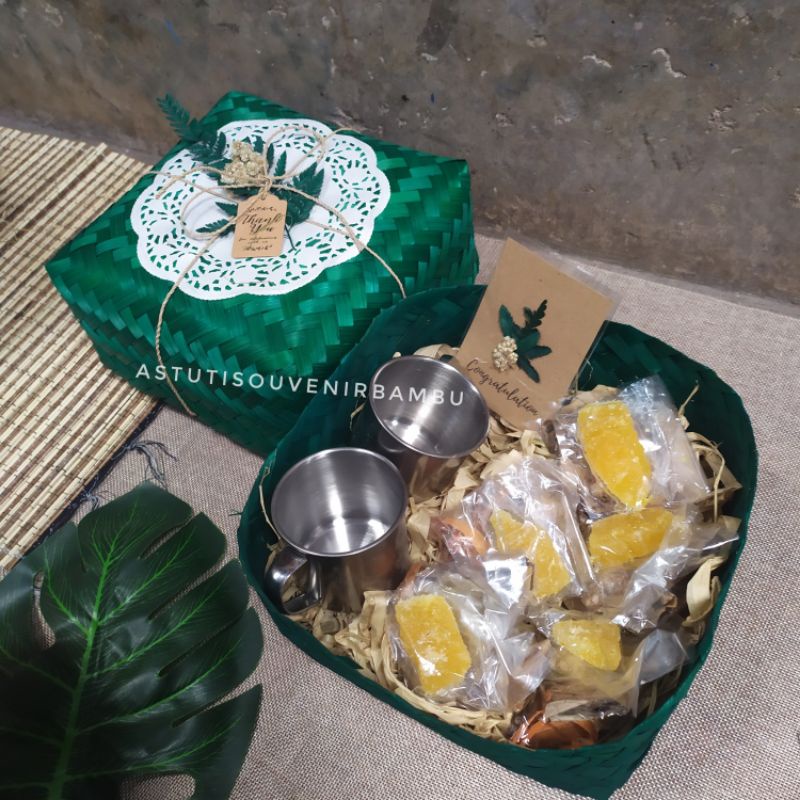 HAMPER BESEK WEDANG UWUH / hamper unik / minuman tradisional / cangkir / hamper murah / besek murah