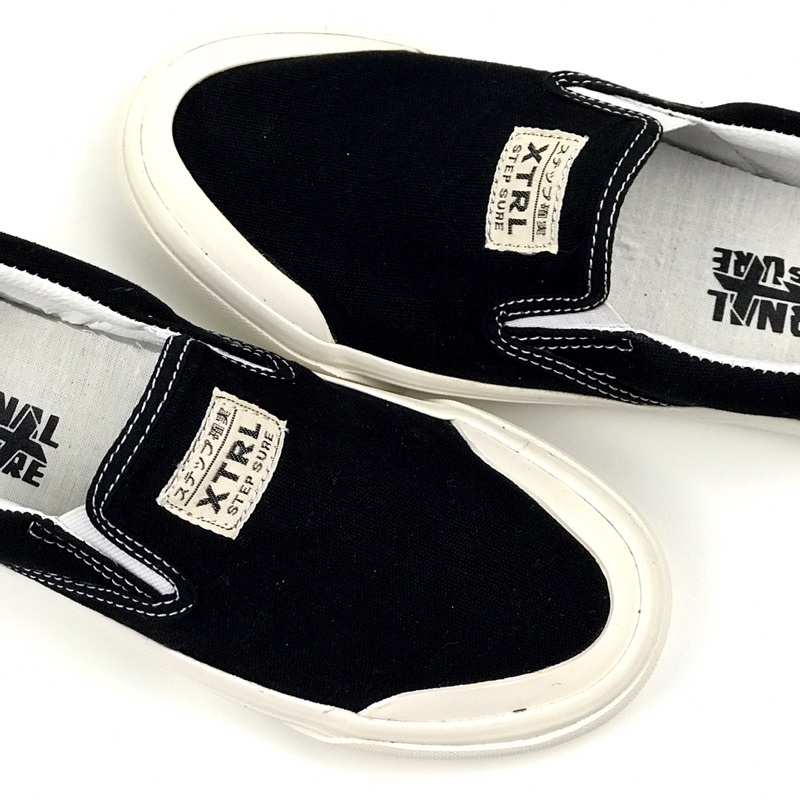 Sepatu XternalStepSure - Slip On Akhimici Japan Black White WB