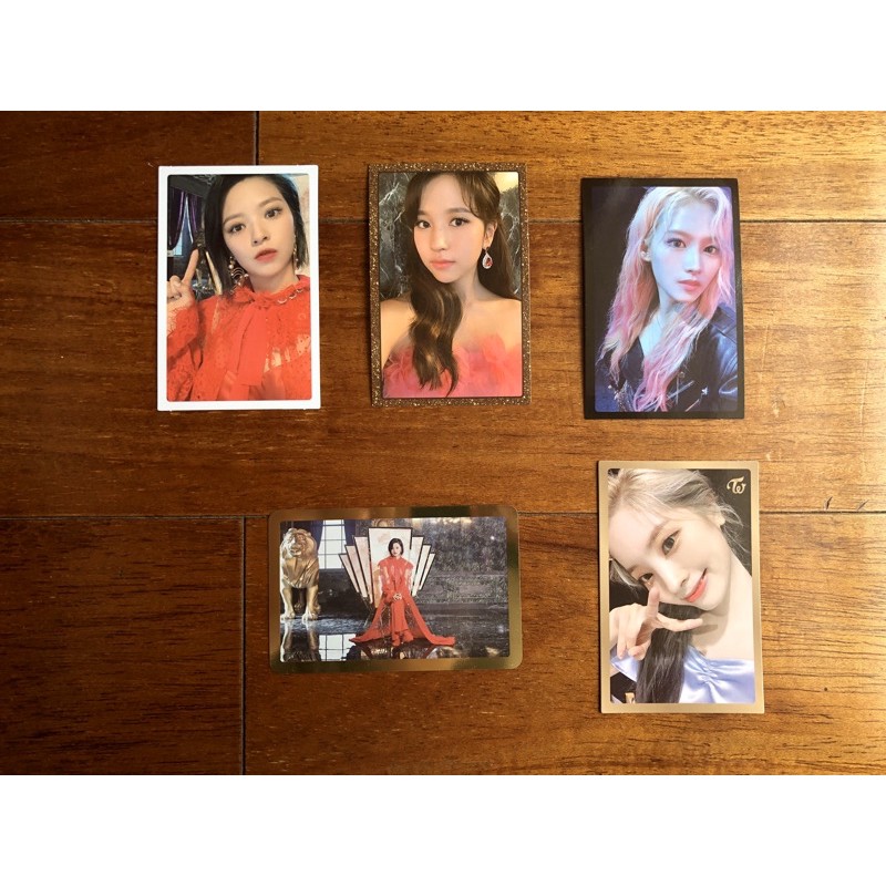 TWICE OFFICIAL PHOTOCARD - FEEL SPECIAL