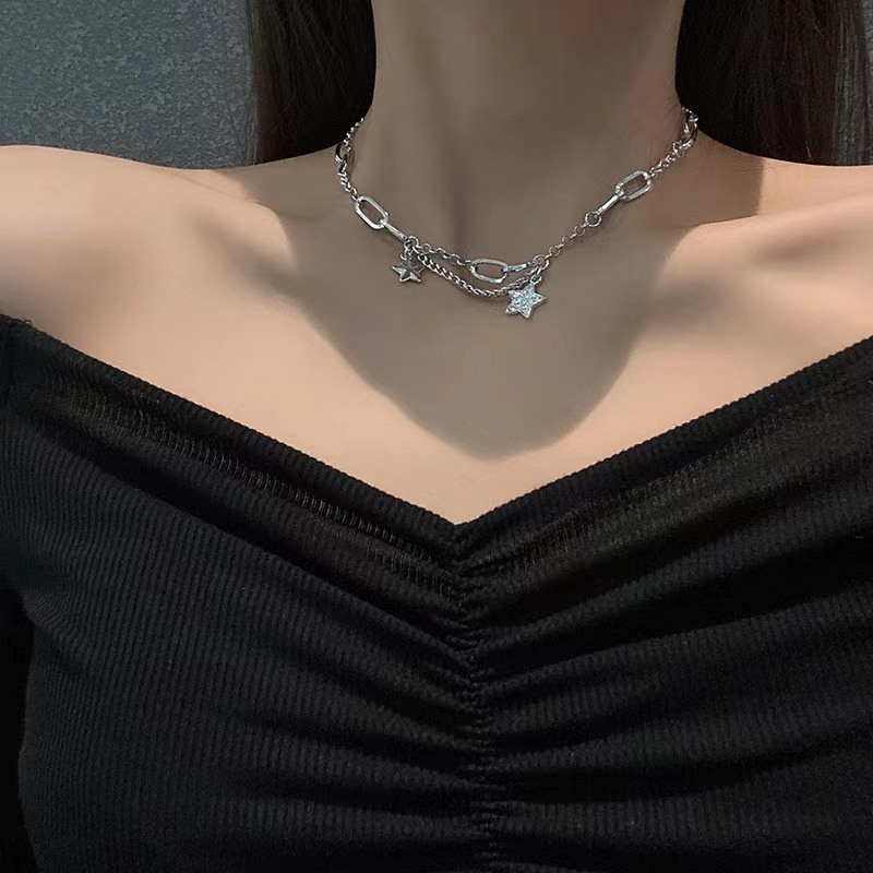 Kalung Rantai Choker Liontin Bintang Aksen Kristal Warna Silver Untuk Wanita