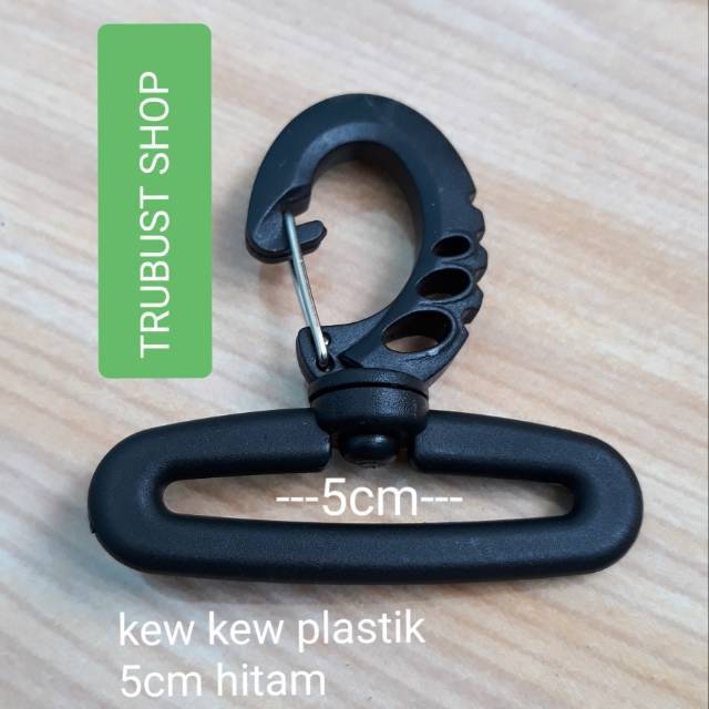 Kait tas kew kew plastik pp ukuran 5cm warna hitam