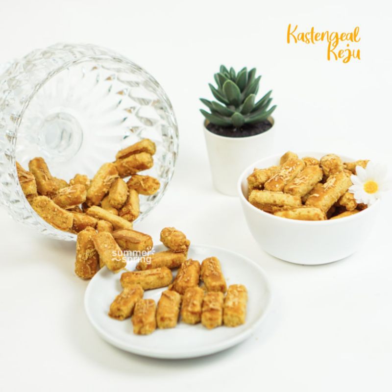 

KUE KERING LEBARAN PREMIUM NASTAR SALJU MEDE KASTANGEL SAGU KEJU COKLAT CHIPS COKLAT MEDE