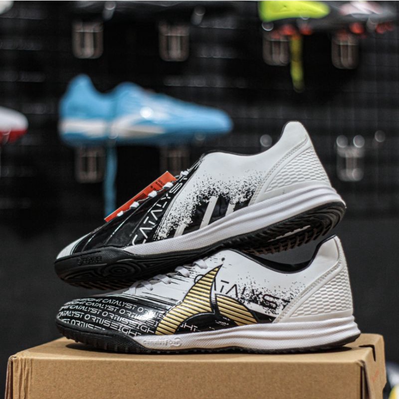 SEPATU FUTSAL ORTUSEIGHT CATALYST REVENGE IN -original