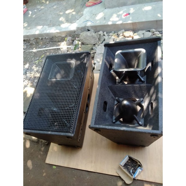 HORN + PHASEPLUG BOX T24 N UNTUK SPEAKER 12 IN