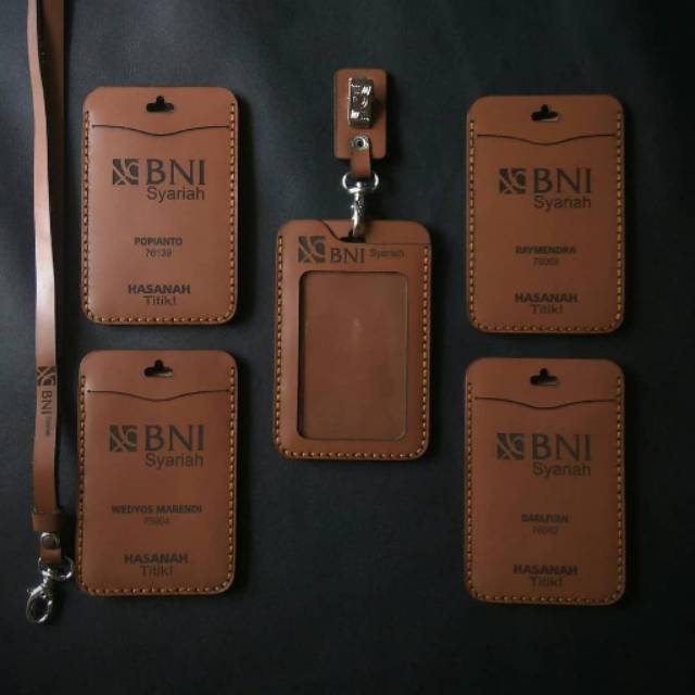 

name tag dari kulit - id card holder leather instansi bumn
