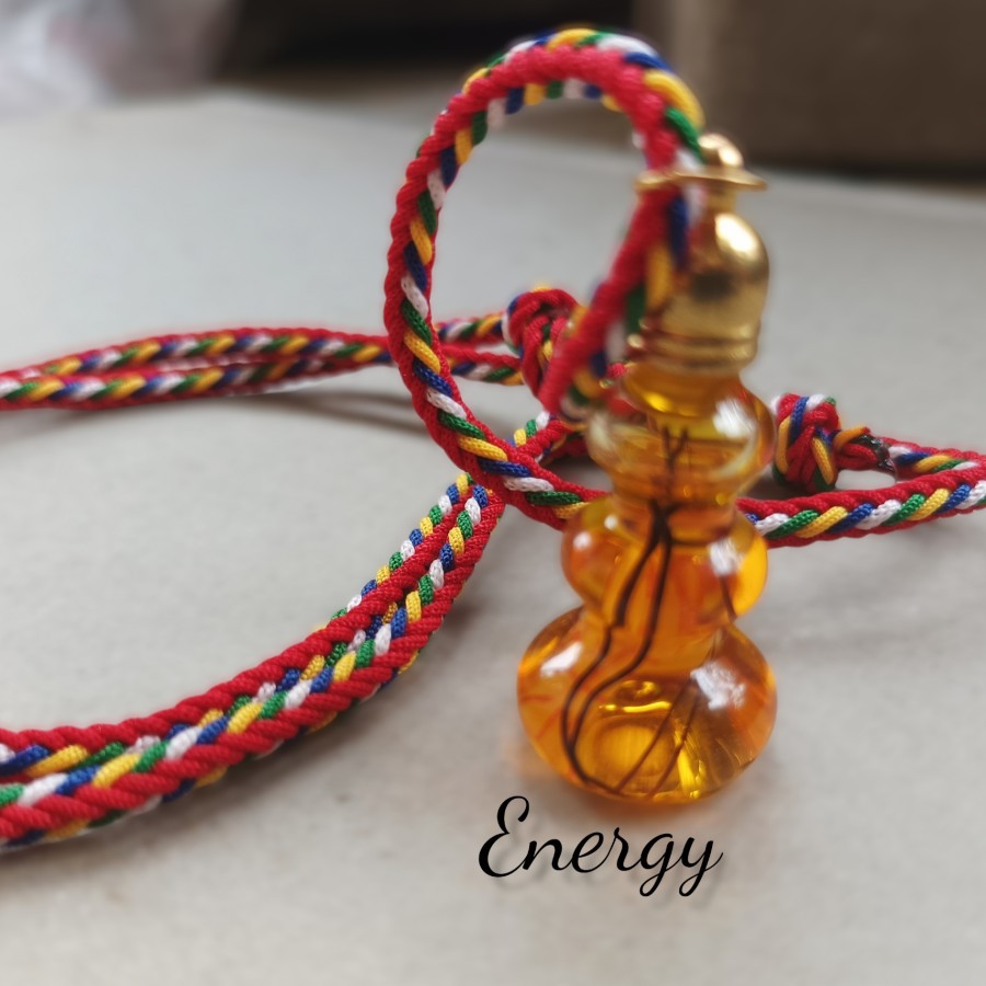 Kalung Energy Atraction Benang Pancawarna