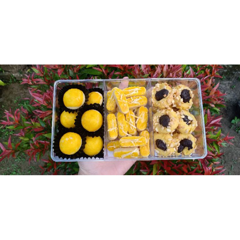 

PAKET 3 KUE KERING