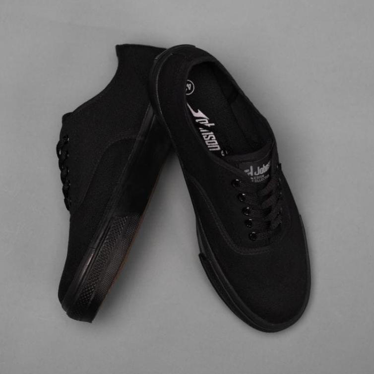 LANGSUNG KIRIM.. JOHNSON ASTRO LOW CUT FULL BLACK ORIGINAL100% - Jhonson - jonson / Sepatu Sekolah