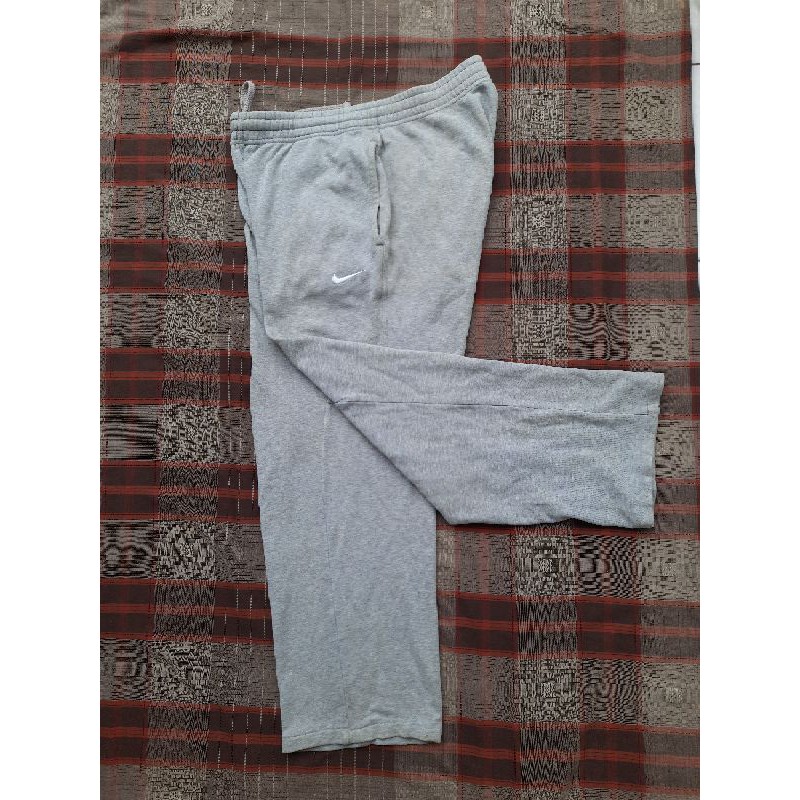 CELANA OLAHRAGA NIKE VINTAGE THRIFT PRELOVED