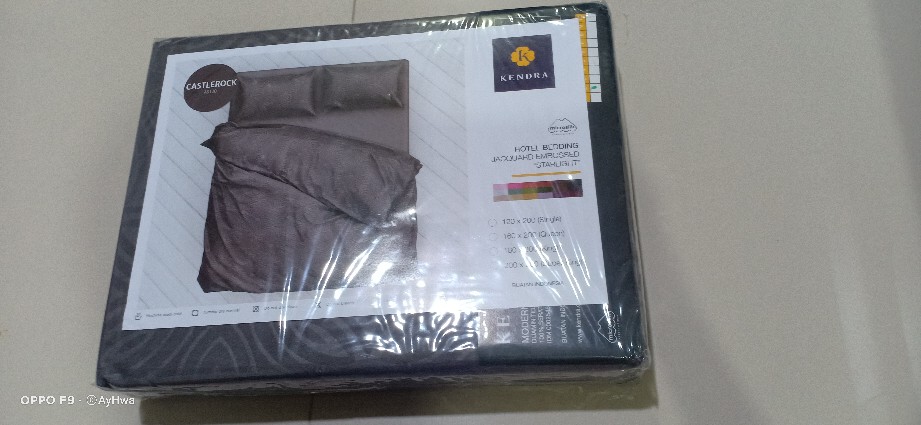 Sprei Kendra Polos 160x200 Tinggi 25 Emboss - Jacquard Hotel Bedding - Minimalis Murah