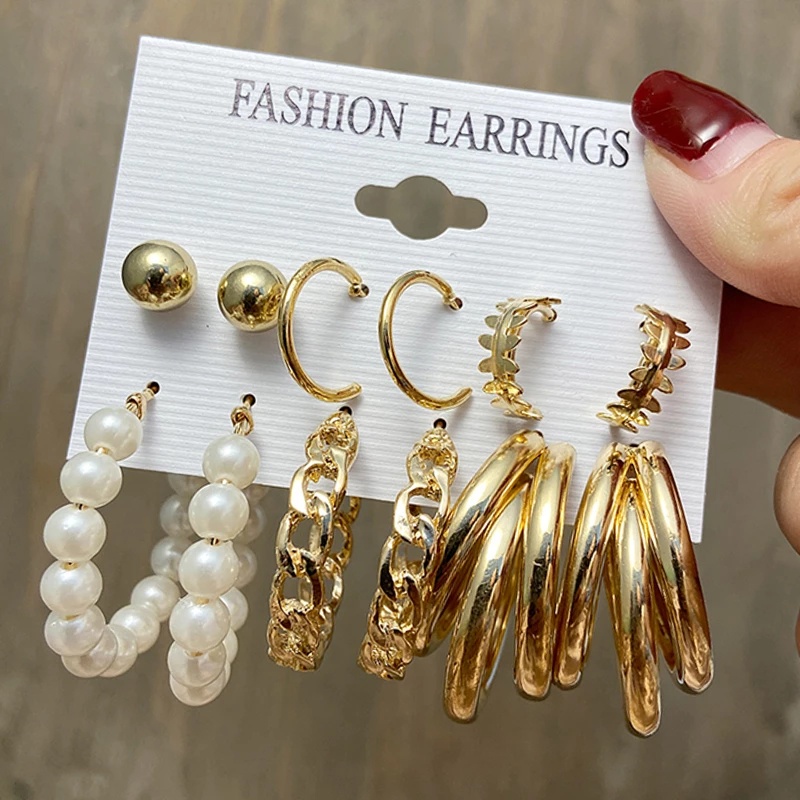 YEEZII Set Anting Stud Hias Liontin Kupu-Kupu Mutiara Warna Emas Gaya Retro Korea Untuk Wanita