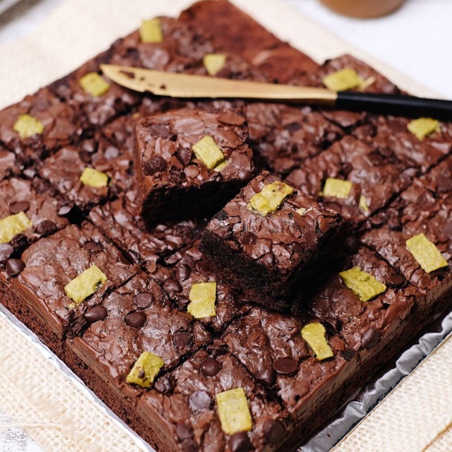 

Kitkat Greentea Chchip Brownies by Orlenalycious