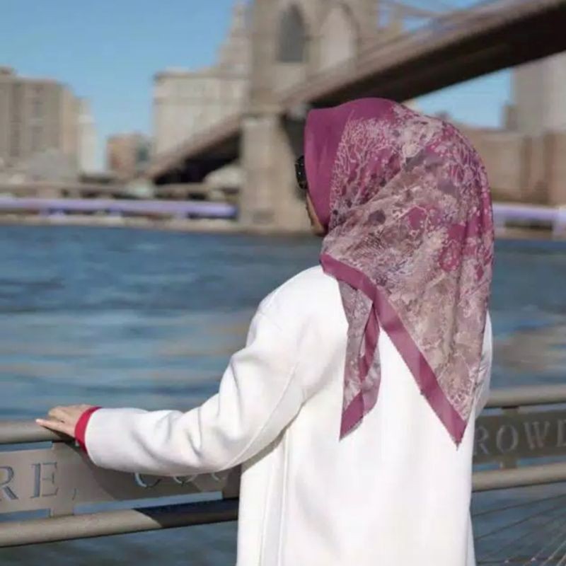 Buttonscarves new york reborn Chelsea