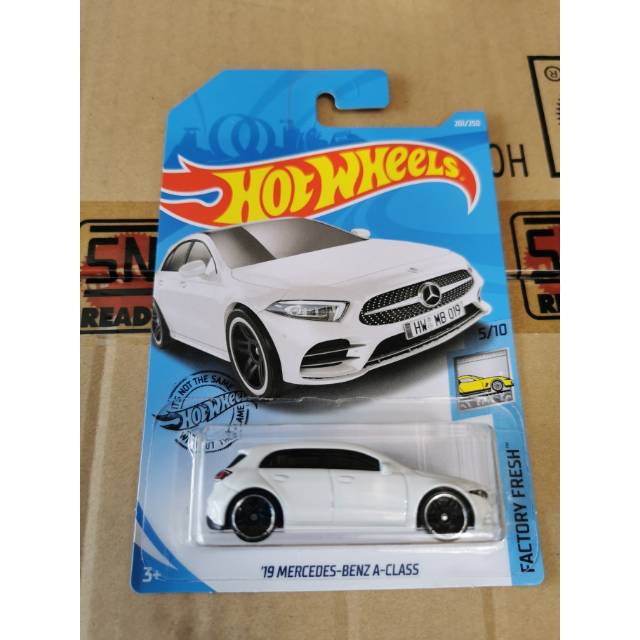 Hot Wheels 19 Mercedes Benz Mercy A Class SUV Merah Putih Biru kuning abu RED WHITE BLUE YELLOW GREY hotwheels