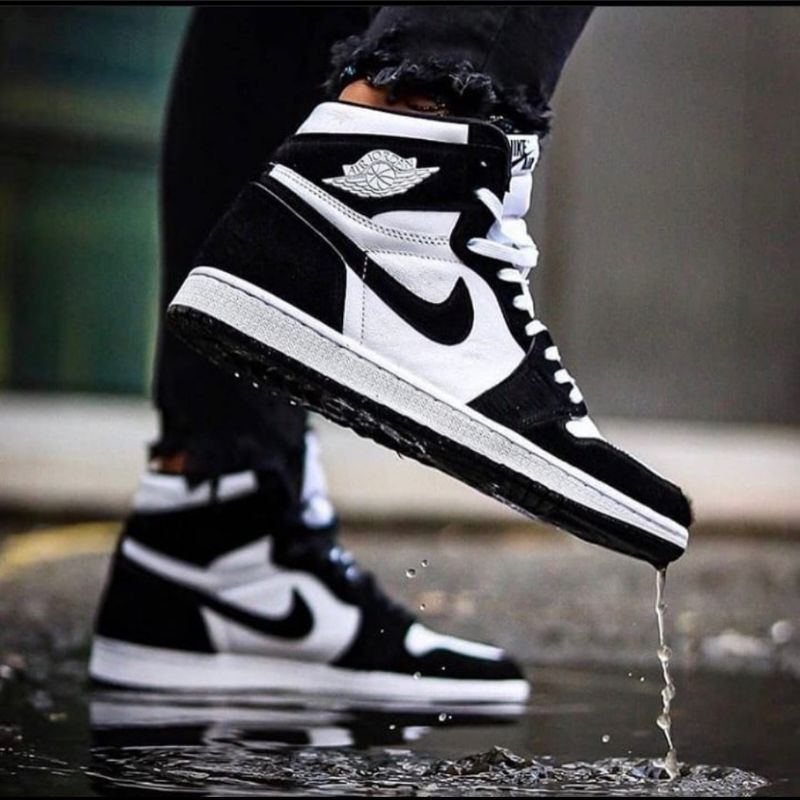 black white nike jordan