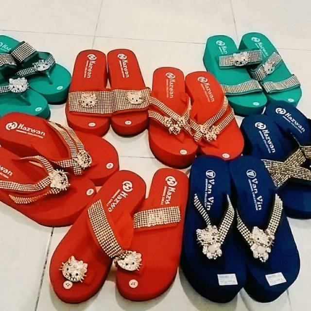 Sandal spon HAZWAN