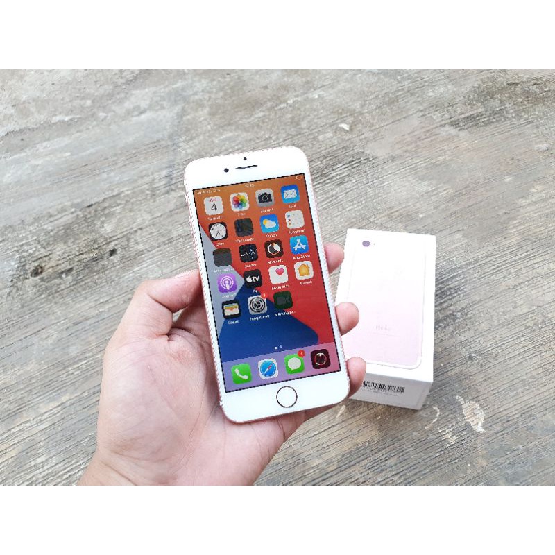 APPLE IPHONE 7 ROSE GOLD 128GB WITHBOX SIAP PAKAI