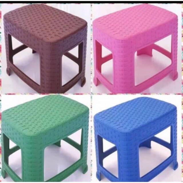  kursi  plastik  pendek  motif rotan 20x20x30cm Shopee 