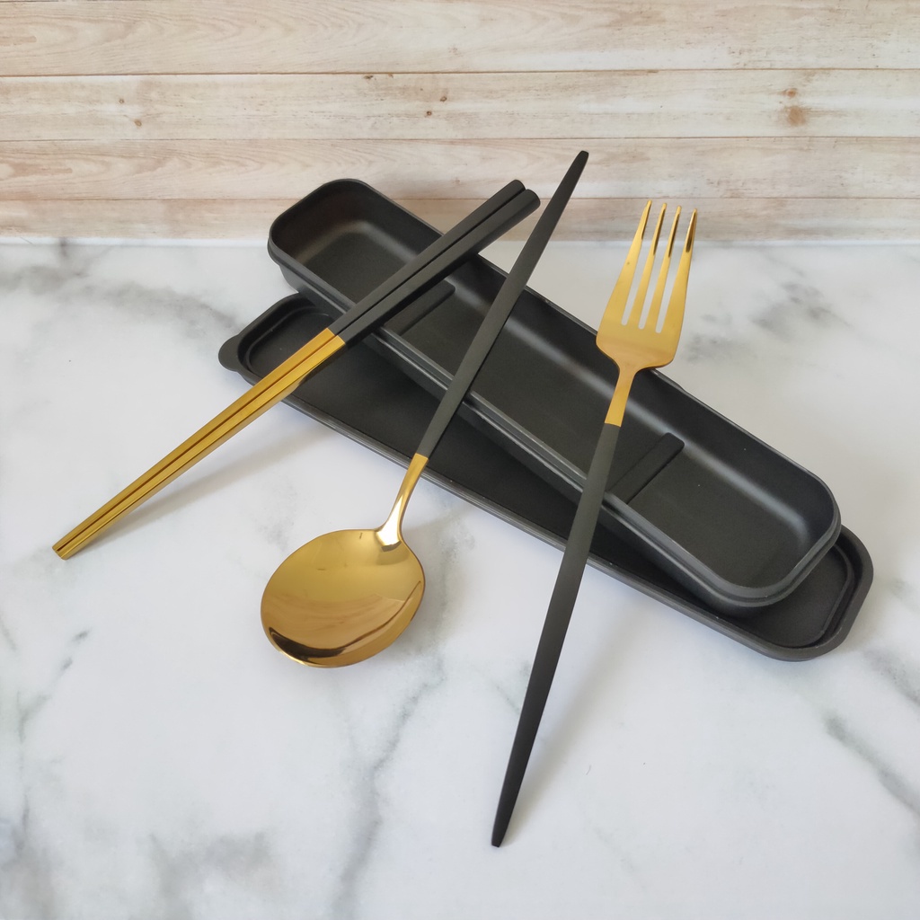 Sendok Garpu Sumpit Sumplit Cutlery Set Korea Black Gold Alat Makan Set Hitam Emas