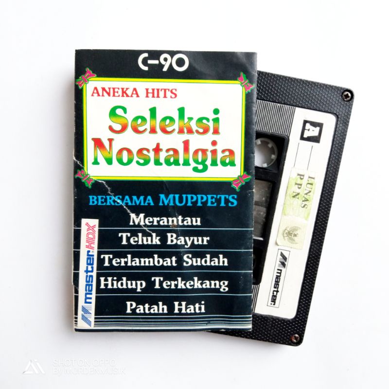 Kaset Beda Isi Seleksi Nostalgia album pop lawas Indonesia Titiek Sandora