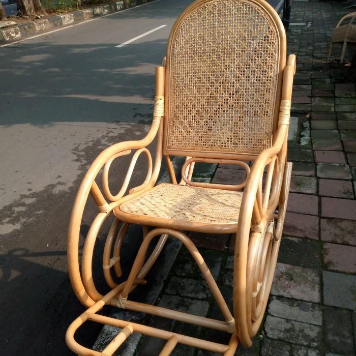 Kursi | Kursi Rotan Goyang Santai Orang Dewasa