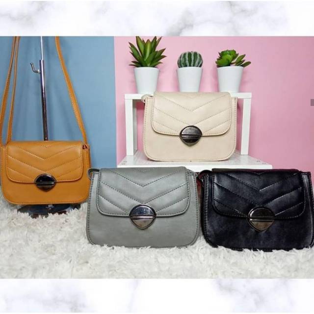 (SMBUL) TAS SELEMPANG / SLINGBAG / TAS WANITA SIMPLE / TASENYONG SLINGBAG / TN TAS SLEMPANG