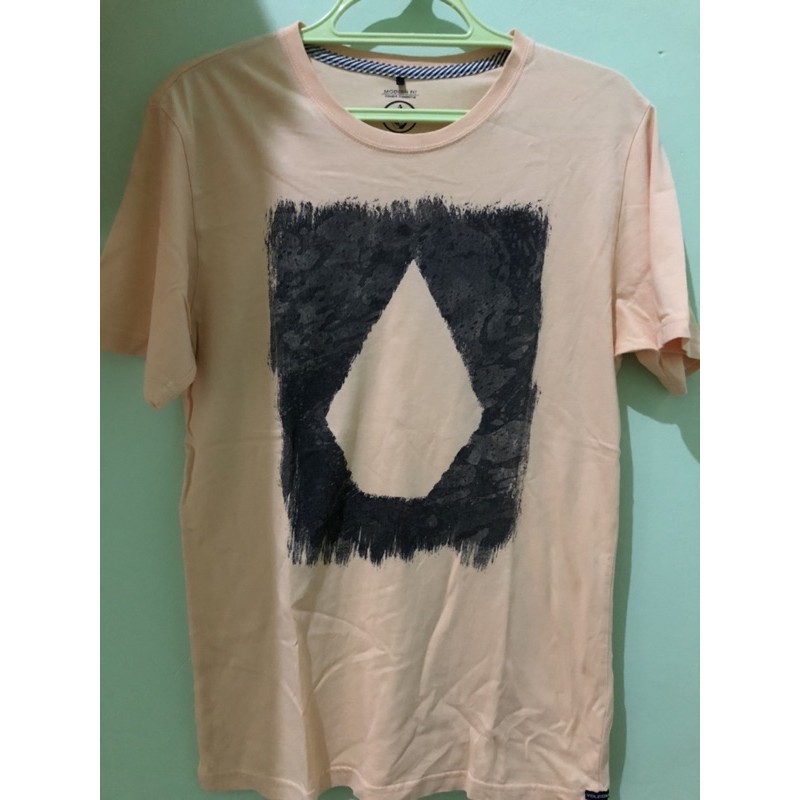 t-shirt volcom original (bekas)