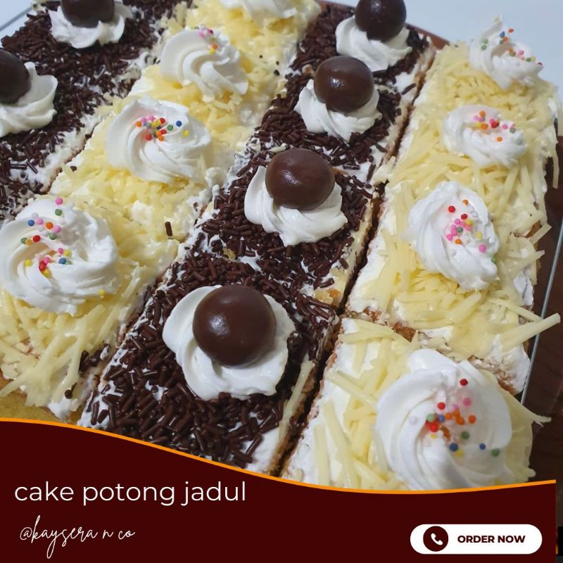 

Bolu/Cake potong jadul topping keju dan chocoball lembut uk 20x20