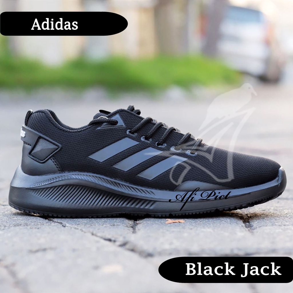 Sepatu sport sepatu sekolah kuliah casual sneakers pria cowok / BISA COD