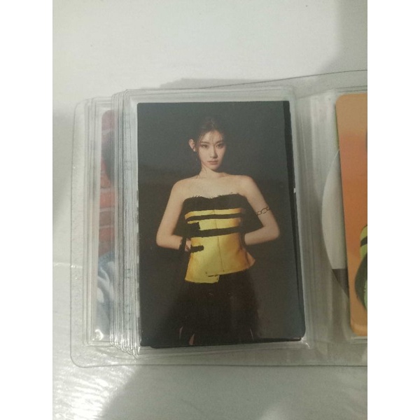 Hidden Card HC Chaeryeong Guess Who Itzy pc