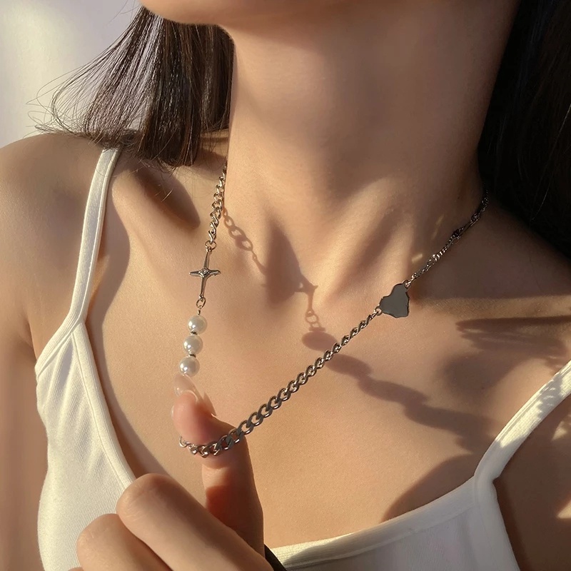 YEEZII Kalung Rantai Choker Multilayer Dengan Liontin Mutiara Bentuk Hati Warna Silver Untuk Wanita