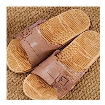 Sandal Slop Rematik Wanita Ban Warna Gesper Mika Transparant Cantik Import Mokaya/Size 37-41(1968-981/A))-Cream