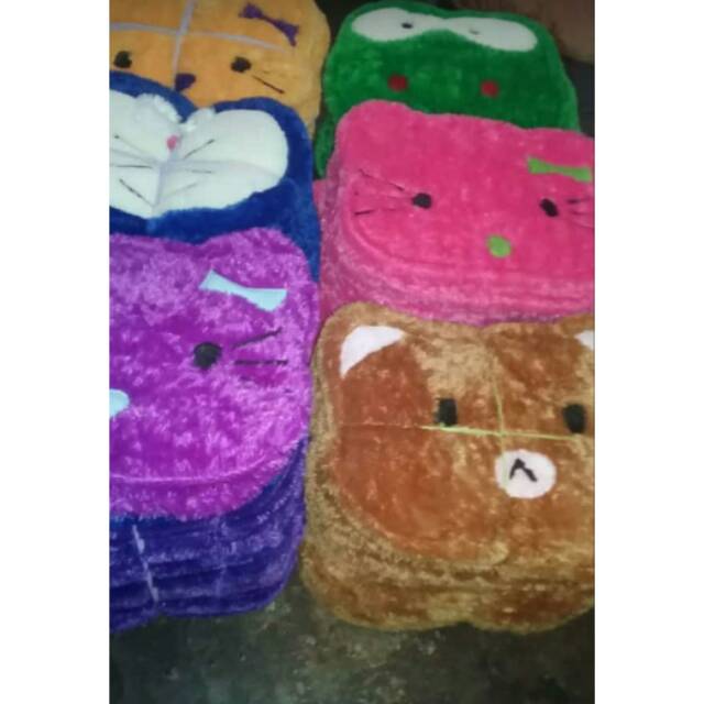 Keset Kaki Bulu Karakter