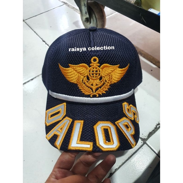 topi dalops