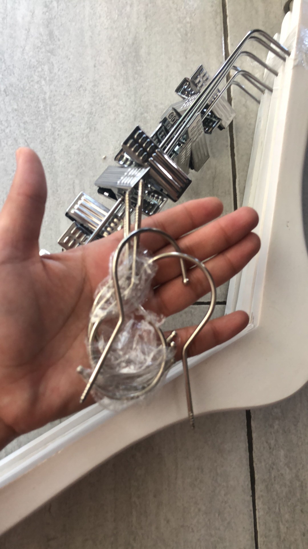 Hanger Kayu Palang Jepit Besi Isi 6 Pcs / Gantungan Baju Palang Jepit